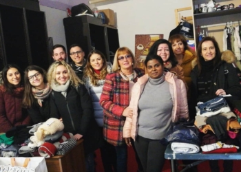 “Dona una sciarpa”: RotarAct e “Diamoci una mano” insieme per scaldare il cuore dei più bisognosi