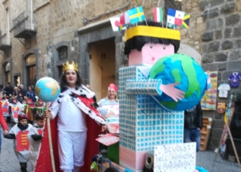 “Io cittadino del mondo”, sfilata di carnevale con i bambini della Barzini e della scuola di Canonica