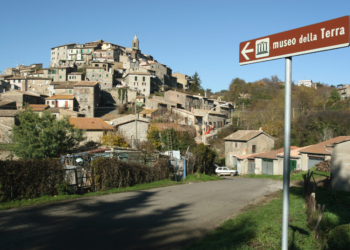 Il Museo della terra di Latera compie vent’anni e si regala una pubblicazione sulla Befanata