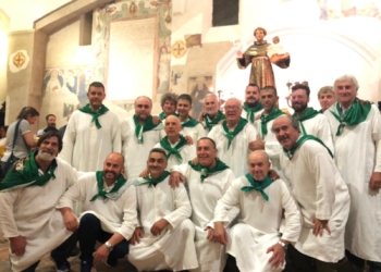 Il quartiere medievale dice no ai festeggiamenti di massa ma mantiene la tradizione