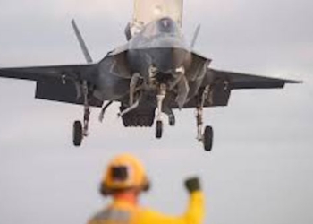 Bombardieri F35 vs Scuola: 10 a 1