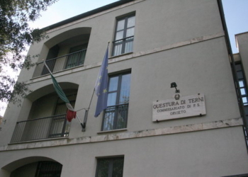 Prestigiatore pedofilo, arrestato 40enne orvietano per violenze sessuali su minori