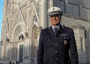 Trentaquattro anni nella Polizia locale, lo storico agente Giacomo Gusmano va in pensione