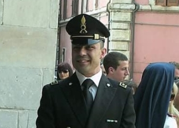 Incidente sulla Tuscanese, scontro tra auto e moto: morto giovane militare