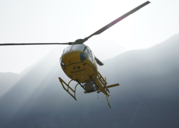 Check-up aereo ai cavi di media tensione, E-Distribuzione sorvola i cieli dell’Umbria