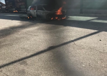 Auto a fuoco lungo l’Autostrada, illese madre e figli