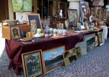 “Indietro nel tempo”, il Mercatino di antiquariato e collezionismo