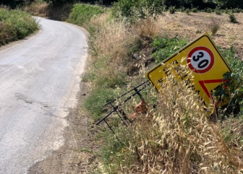 Buche strada Canonica e bivio “Quattro Strade”, i residenti sollecitano il Comune a intervenire