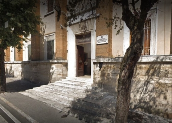 Violenza al carcere di Via Roma, detenuto aggredisce l’ispettore capo di polizia. La denuncia del Sappe