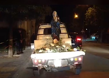 Per le vie di Allerona Scalo, la statua della Madonna Addolorata