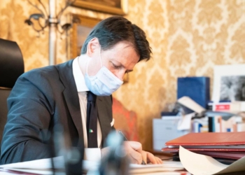 Coronavirus, ecco le nuove misure nel Dpcm del 18 ottobre per limitare il contagio