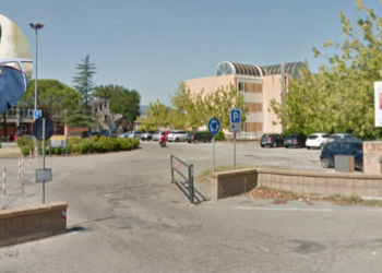 Intitolato al Sovrintendente della Polizia di Stato Emanuele Petri, il piazzale antistante il Polo Scolastico di Ciconia