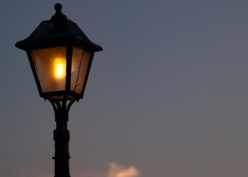 Rupe illuminata a led, è nei progetti dell’amministrazione. Nel frattempo luci accese di giorno