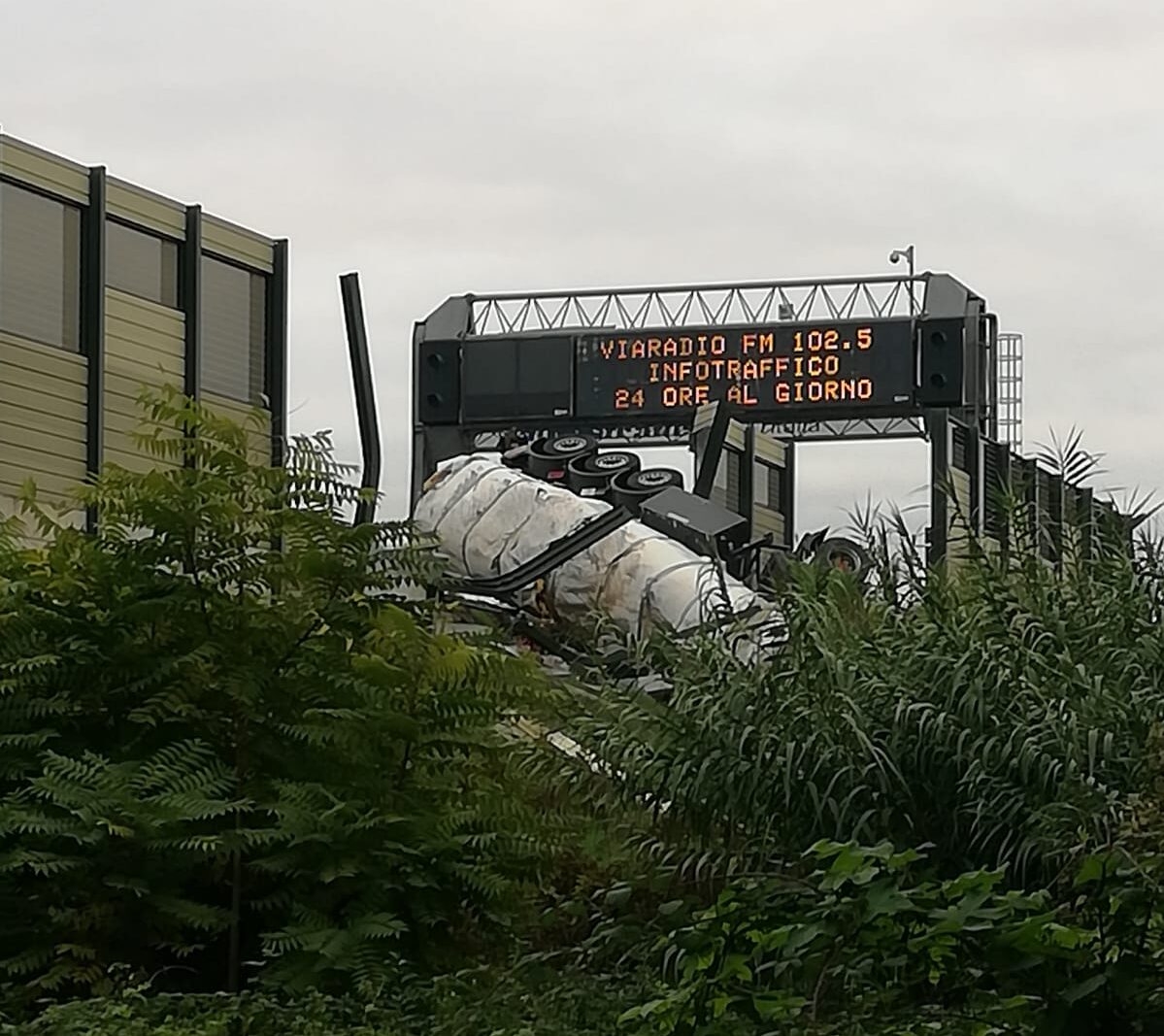 incidente lungo l autostrada tra fabro e orvieto tamponamento tra 2 mezzi pesanti una persona e deceduta orvietosi it