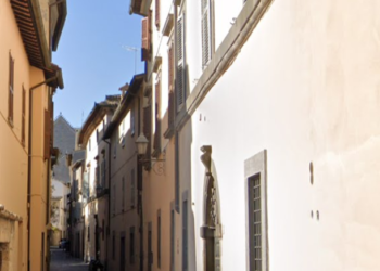 Interruzione transito veicolare in via Felice Cavallotti