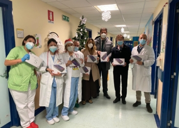 Donati 8 tablet al reparto di Pediatria del Santa Maria dalla Onlus di Banca Centro