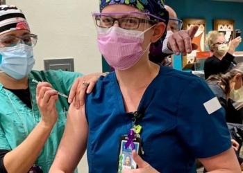 L’infermiera Kerry ed il vaccino per il Covid-19