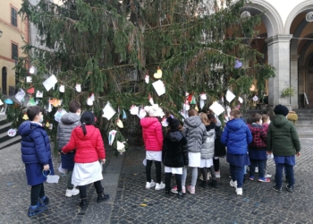 “I colori di Natale”, premiate le classi elementari e medie aquesiane