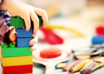 La Regione Umbria destina 3 milioni di euro per bonus baby sitter, riservato ai nuclei familiari con reddito Isee fino a 50mila euro 