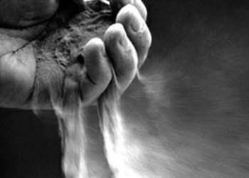 Il vecchio mondo va in “cenere”