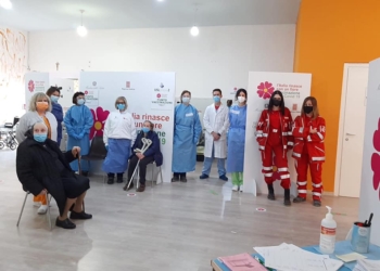 Coronavirus: vaccino Astrazeneca, indicazioni per i cittadini 