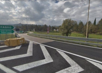 A1, lavori di riqualifica delle barriere di sicurezza: chiuso svincolo per Fabro