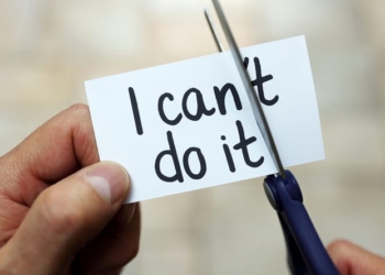 PAURA DEL GIUDIZIO DEGLI ALTRI COME SUPERARLO CON 3 STRATEGIE PSICOLOGICHE