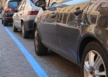 Ulteriori agevolazioni parcheggi “blu”, approvata estensione gratuità fino a fine maggio in alcune giornate e fasce orarie