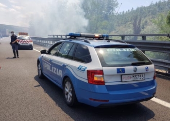 Traffico rallentato tra Fabro e Orvieto sull’A1 per incendio su scarpata