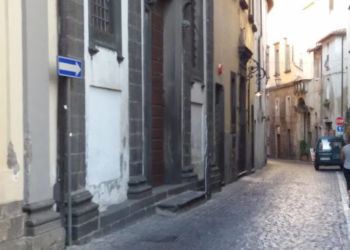 Disciplina della circolazione in via Luca Signorelli per svolgimento attività di ristorazione