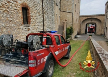 Principio di incendio al Castello di Prodo, intervento dei Vvff