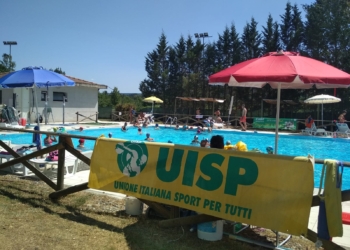 Di nuovo in funzione la piscina comunale di Castel Viscardo: partenza col botto
