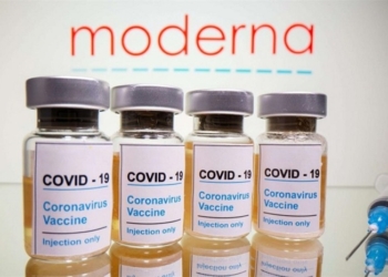 Poste Italiane e esercito consegnano 4.300 dosi di vaccino Moderna in Umbria