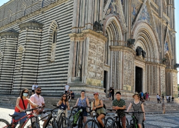 Orvieto Bike Tour coniuga bici e fotografia per tour immersivi tra natura, cultura, vino e cibo