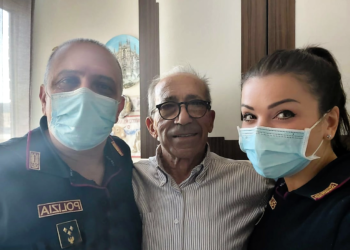 Anziano in difficoltà aiutato dalla Polizia di Stato. Solo in casa ha telefonato al 113 chiedendo aiuto