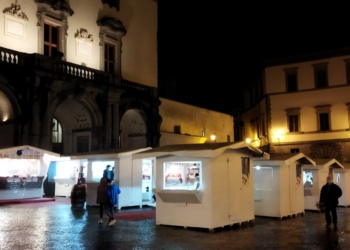 Anche ciCasco al mercatino in Piazza della Repubblica. Musica e jam session per la solidarietà con Federico Turreni & Friends