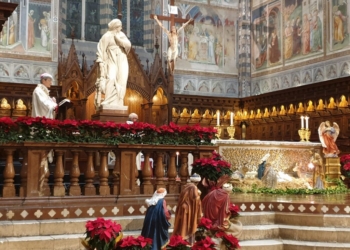 Omelia del Vescovo Sigismondi alla Messa di Natale: “Risplenda nelle nostre opere il mistero della fede che rifulge nel nostro spirito””.