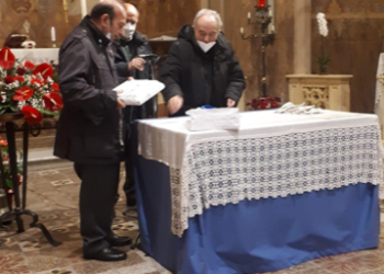 Conferita cittadinanza onoraria a monsignor Luigi Farnesi. Il “grazie” della sua comunità