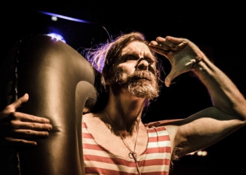 “Acquatica”, tutto il mare della nostra vita al Teatro Boni