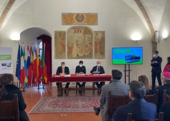 Cinquantadue nuovi autobus per l’Umbria. Melasecche: “Nuova strategia per il trasporto del futuro”