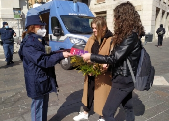 Questura di Terni scende in piazza per la Giornata Internazionale della Donna