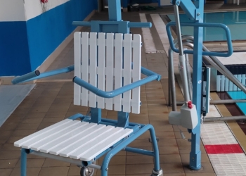 Casasole: “Finalmente ripristinato il sollevatore presso la piscina comunale e poltrona moderna presso lo studio dentistico all’ospedale”