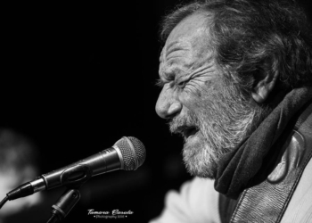 “Ve la ricordate Lella, quella ricca?”, a “La Fiumara” è l’ora di Edoardo De Angelis