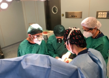 Chirurgia della mano, al Santa Maria intervento innovativo su una paziente di 27 anni