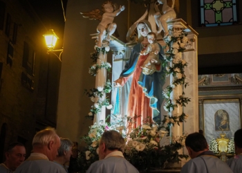 Dopo 3 anni ritorna la processione della Madonna della Cava