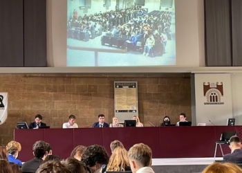 Il Dialogo dei Giovani nell’Agorà al Palazzo del Capitano del Popolo