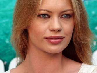 Anna Falchi madrina alla Festa delle Ortensie di Bolsena