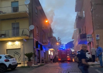 A fuoco cucina in abitazione a Orvieto scalo, salvati dai pompieri un cane e un gatto