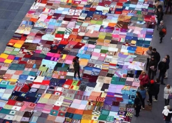 Una grande coperta contro la violenza sulle donne