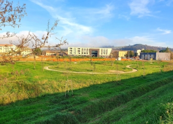 Ponterio, nuovo parco urbano pronto a primavera. Spazi verdi, percorso vita, pista da skateboard alle pendici del colle